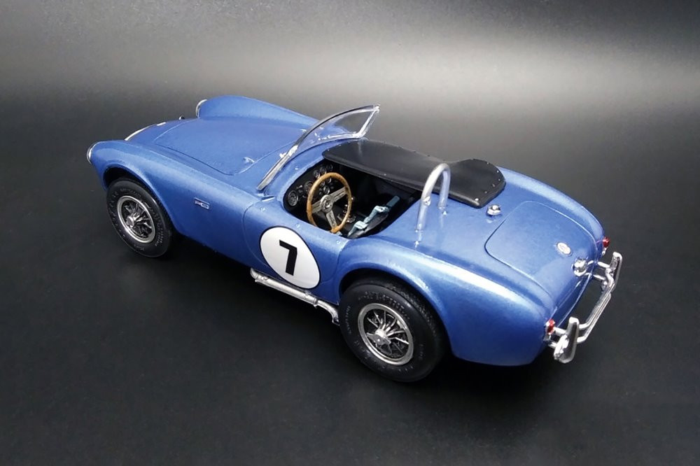 1963 Shelby Cobra 289 3-In-1, White - AMT AMT1319/12 - 1/25 scale