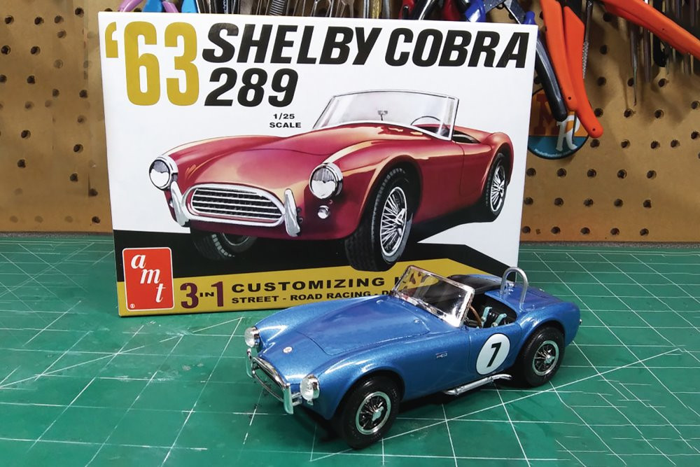 1963 Shelby Cobra 289 3-In-1, White - AMT AMT1319/12 - 1/25 scale