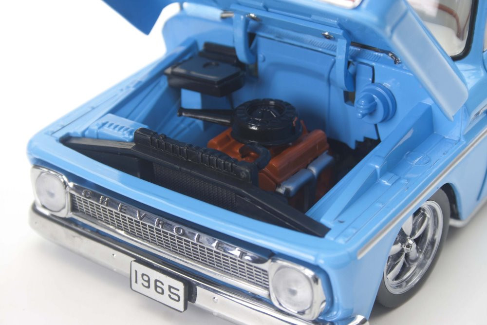 1965 Chevy C-10 Styleside Pickup Lowrider, Blue - Sun Star 1366 - 1/18  scale Diecast Model Toy Car