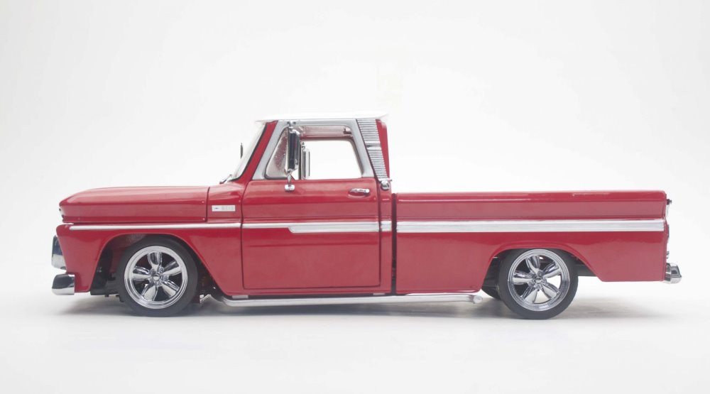 1965 Chevy C-10 Styleside Pickup Lowrider, Red - Sun Star 1365 - 1/18 scale Diecast Model Toy Car