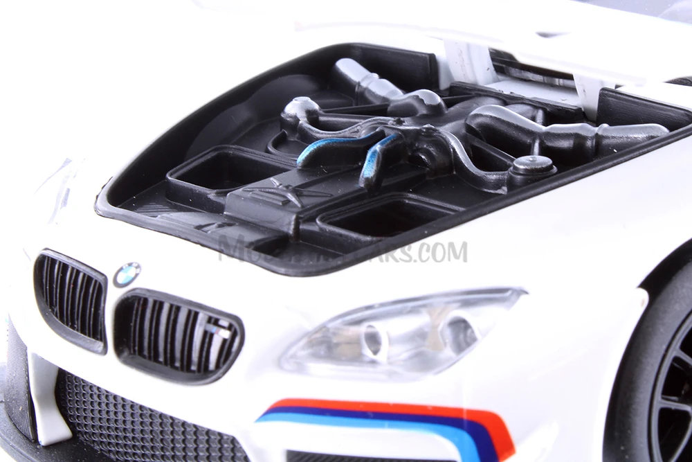 Showcasts BMW M6 GT3 Diecast Car Set - Box of 4 1/24 scale Diecast Model Cars, Assorted Colors