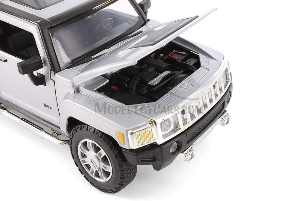 Showcasts Hummer H3 Diecast Car Set - Box of 4 1/24 scale Diecast
