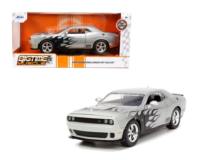 2015 Dodge Challenger SRT Hellcat, Silver - Jada Toys 33880 - 1/24 scale Diecast Model Toy Car