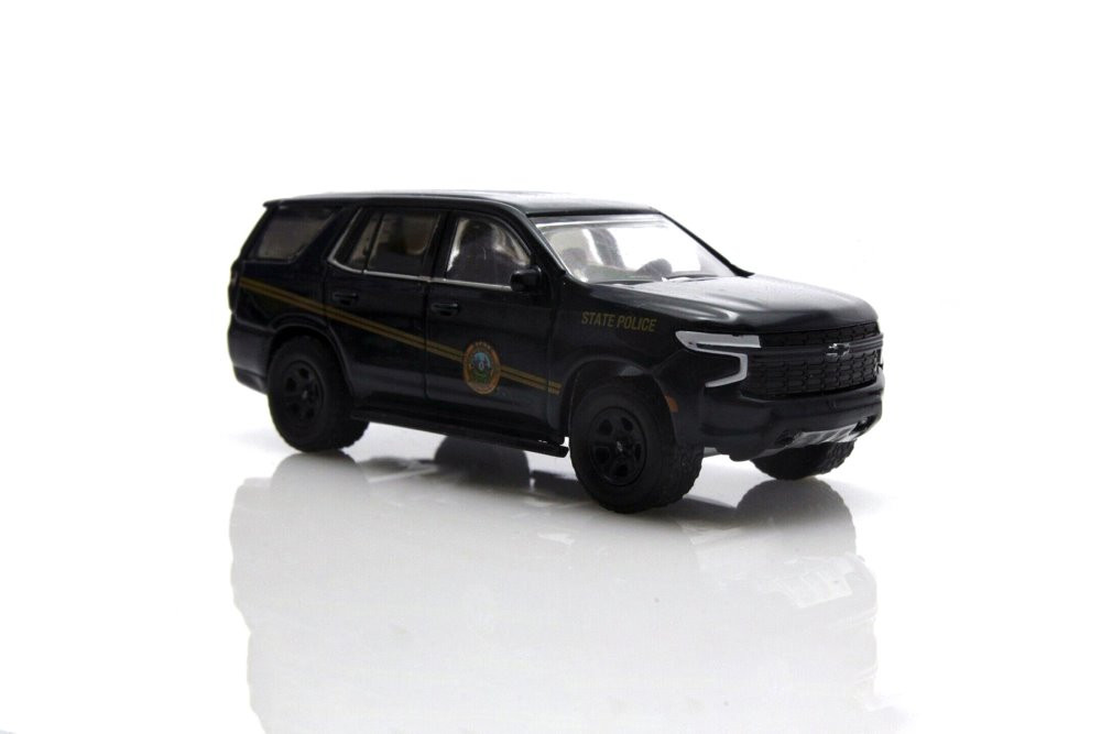 2021 Chevy Tahoe Police Pursuit Vehicle, Black - Greenlight 30343 - 1/64 scale Diecast Car