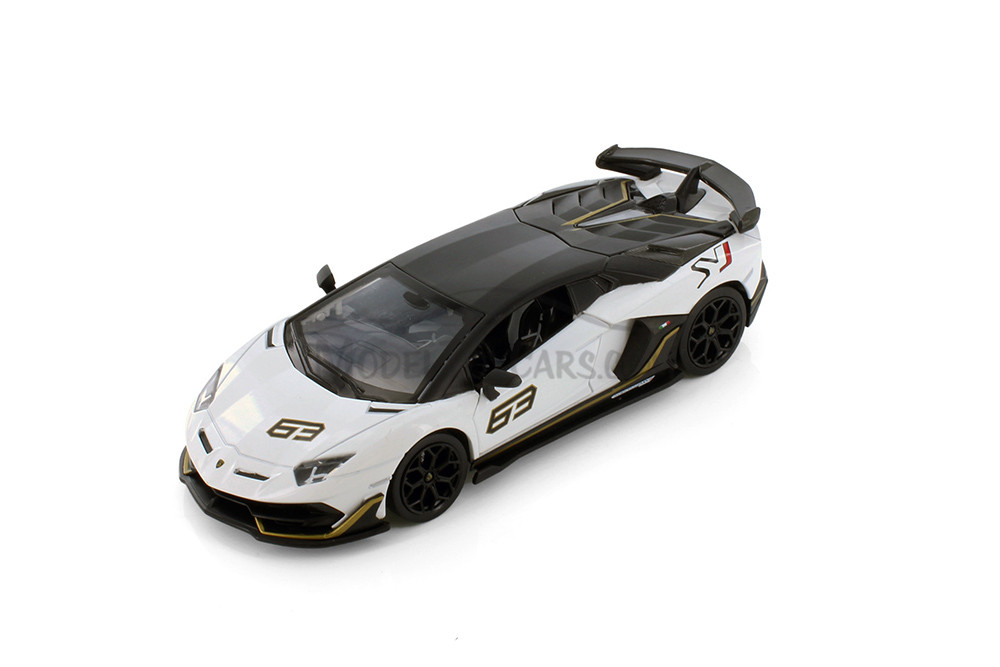 Lamborghini Aventador SVJ, White - Showcasts 68269D - 1/24 scale Diecast Model Toy Car