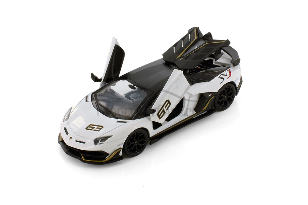 Lamborghini Aventador SVJ, White - Showcasts 68269D - 1/24 scale Diecast Model Toy Car