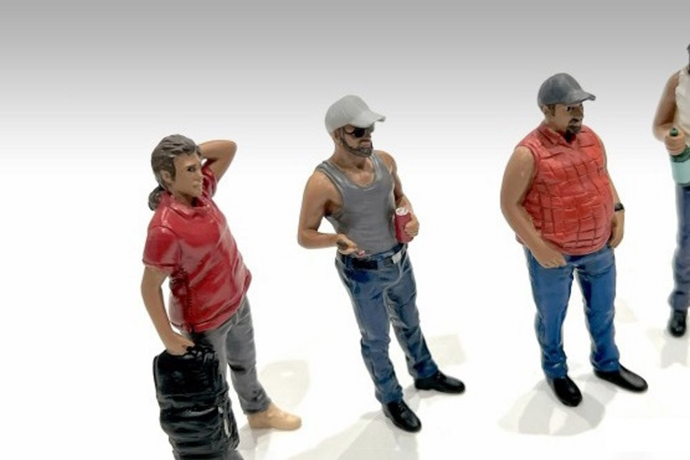 Campers Figure 1, Orange - American Diorama 76434 - 1/24 scale Figurine - Diorama Accessory