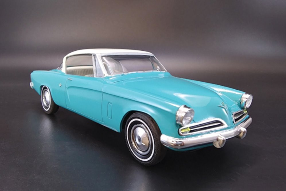 1953 Studebaker Starliner w/ USPS Tin Box, White - AMT AMT1251 - 1