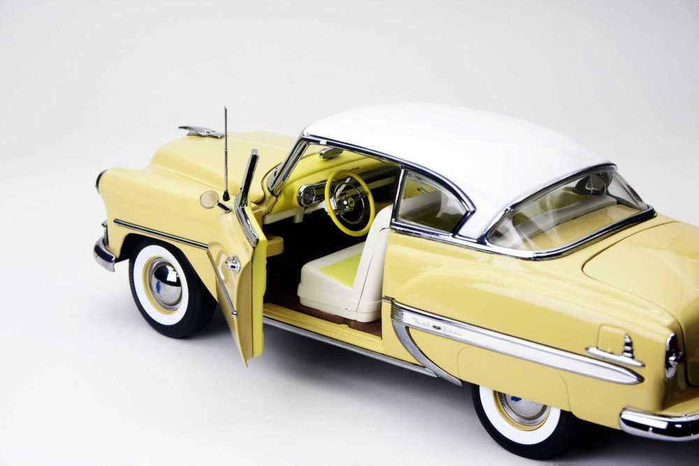 Sun Starダイキャストカー1953 CHEVROET BEL AIR Vintage 1953 Chevrolet Bel Air 1/18 scale Blue Diecast Car