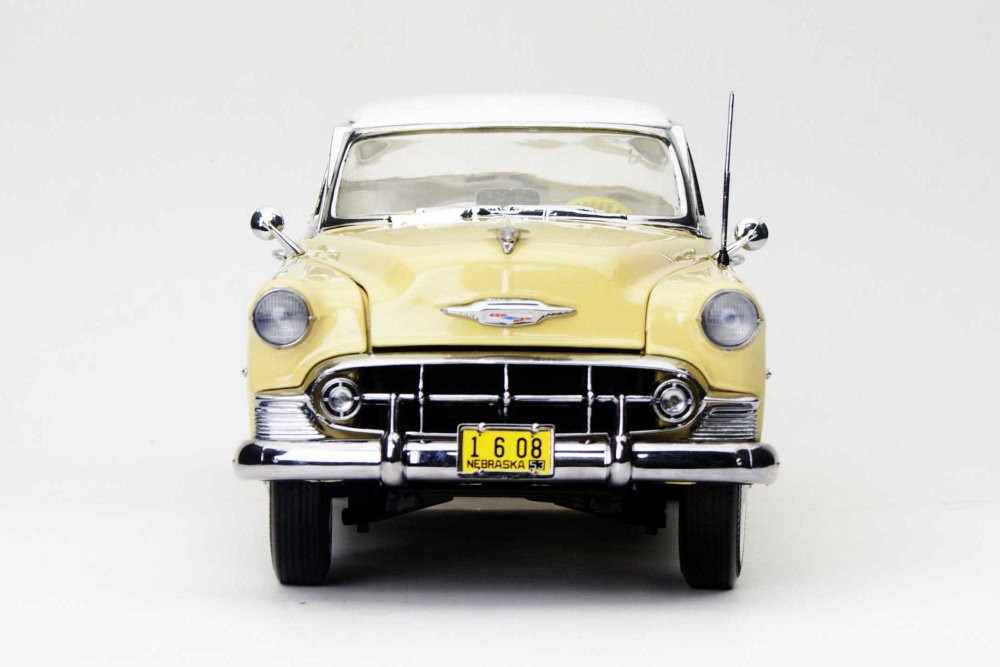 1953 Chevy Bel Air, Sun Gold Yellow - Sun Star 1608 - 1/18 Scale