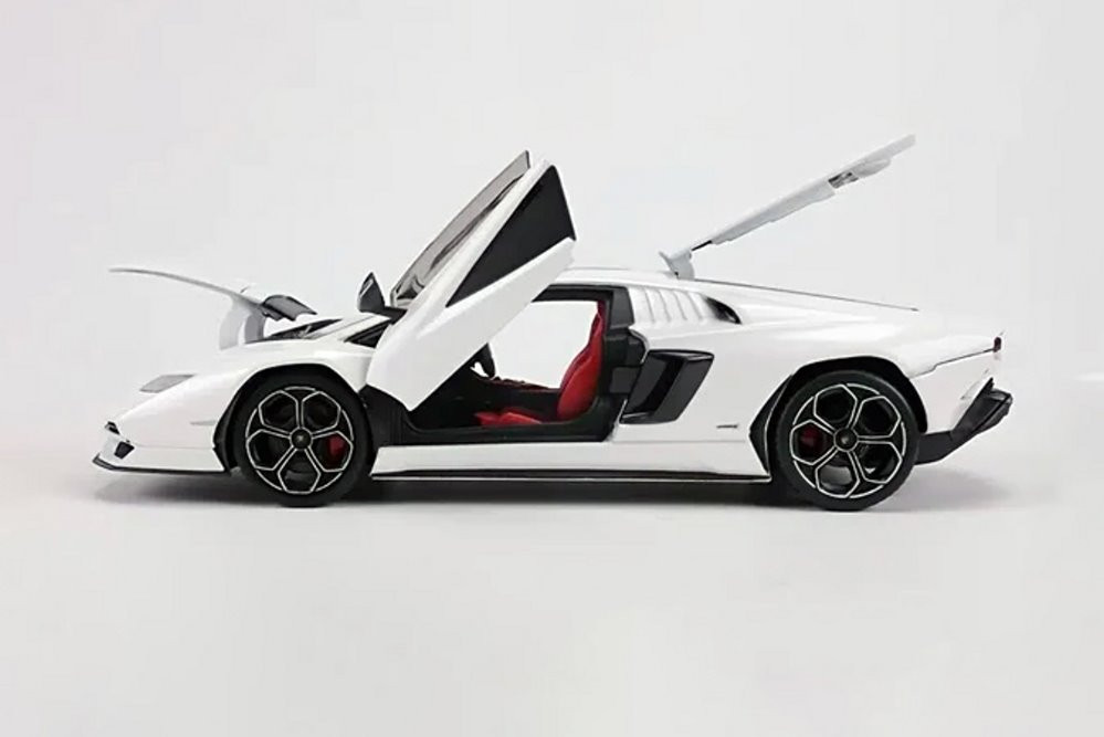 Lamborghini Countach LPI 800-4, White - Maisto 31459W - 1/18 scale