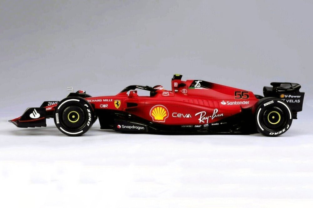 2022 Ferrari F1-75, #55 Carlos Sainz - Bburago 18-16811SAIN - 1/18