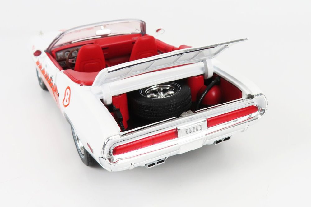 1970 Dodge Challenger Convertible, #8 - Greenlight 13633 - 1/18 scale Diecast Model Car