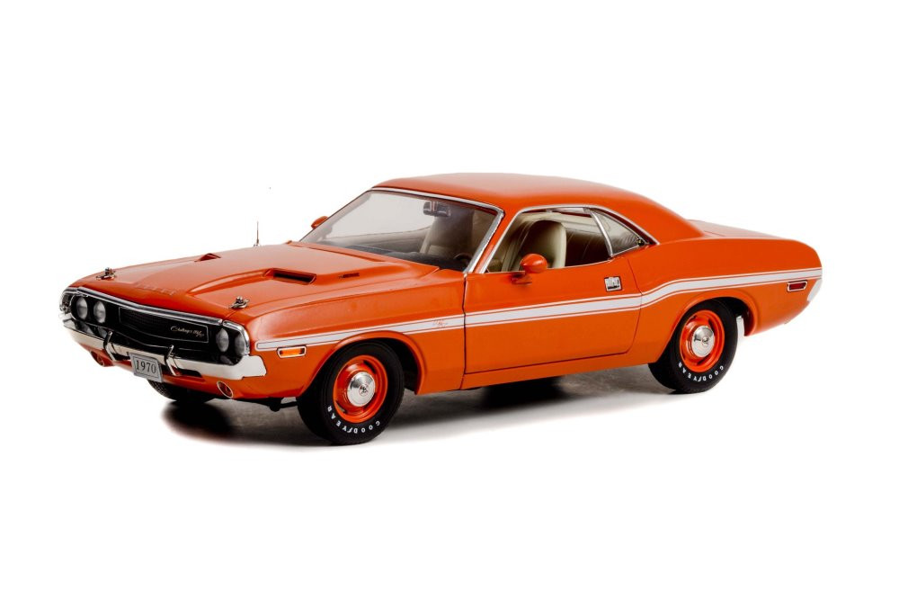 1970 Dodge Challenger R/T, Go Mango Orange - Greenlight