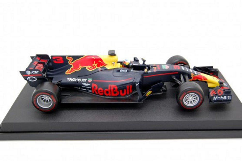 Renault RB13, #3 Daniel Ricciardo - Bburago 18-18002RICC - 1/18 scale Diecast Model Toy Car