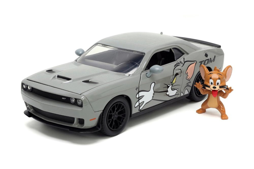 2015 Dodge Challenger  w/Jerry Figure, Tom and Jerry - Jada Toys 33722 - 1/24 scale Diecast Car