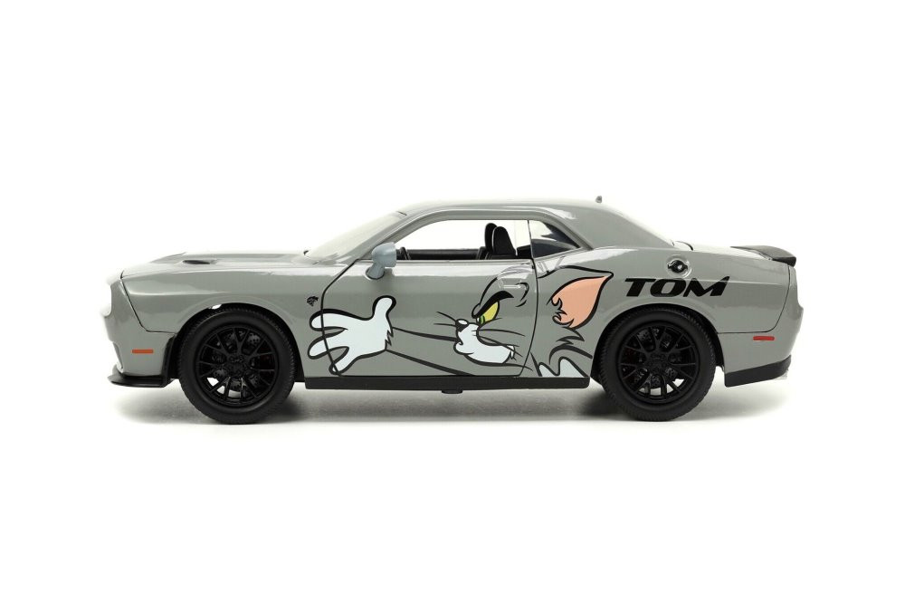 2015 Dodge Challenger w/Jerry Figure, Tom and Jerry - Jada Toys