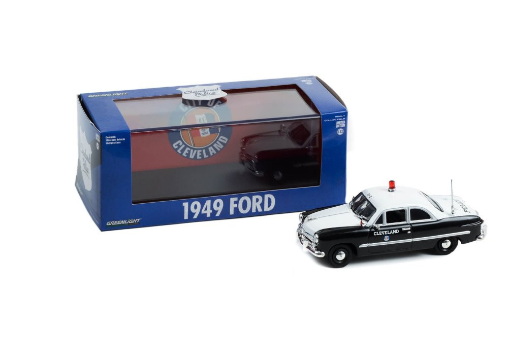 1949 Ford Coupe, Black /White - Greenlight 86635 - 1/43 scale