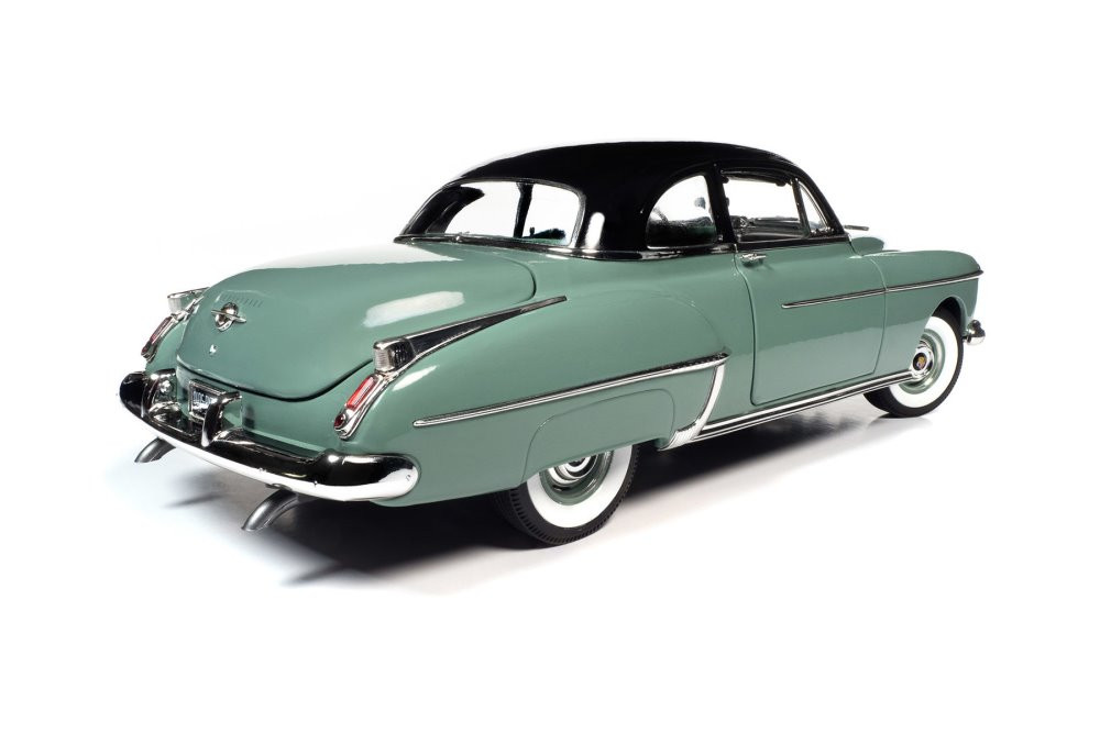 Diecast Car w/Gas Pump - 1950 Oldsmobile Rocket 88, Green - Auto