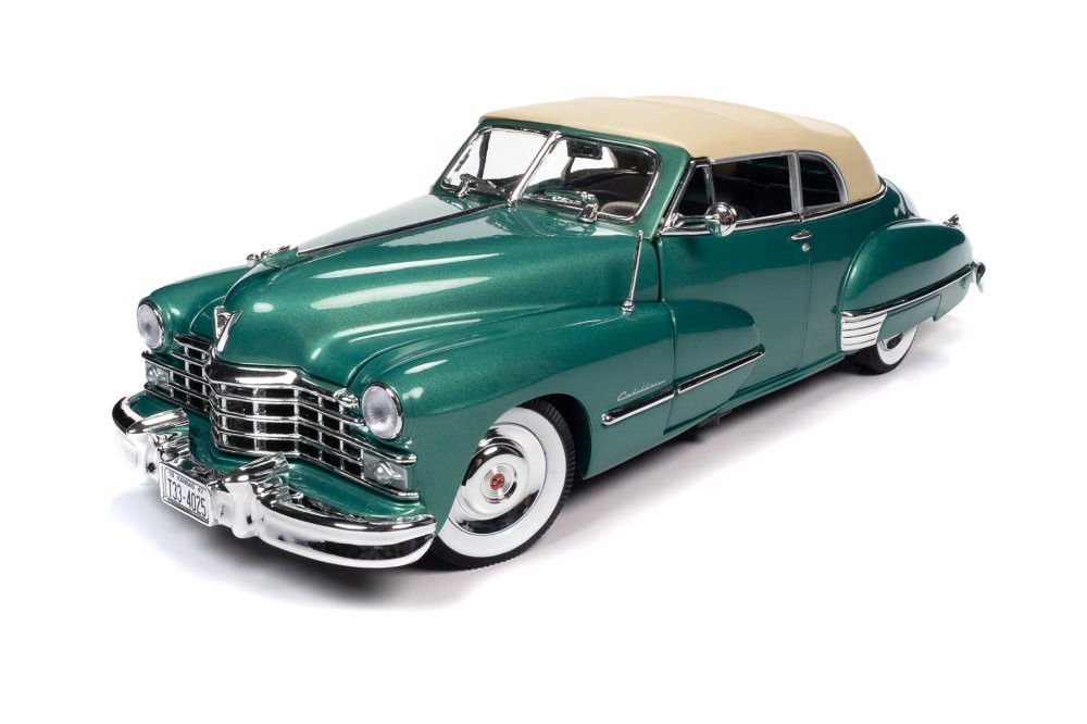 1947 Cadillac Series 62 Soft Top, Green - Auto World AW315 - 1/18 Scale Diecast Model Toy Car