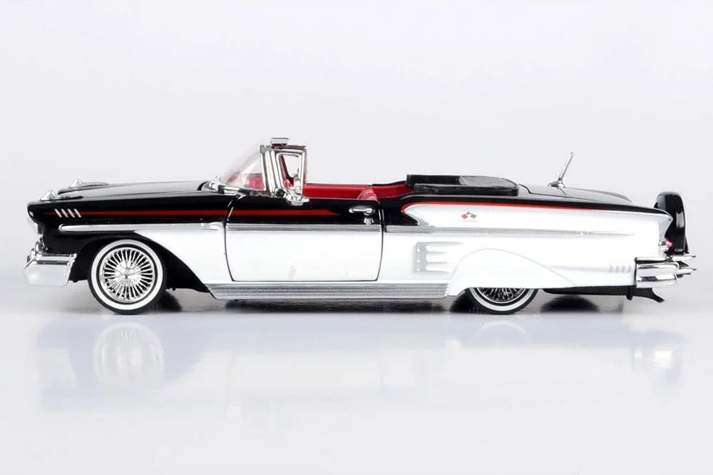 1958 Chevy Impala Convertible, Black/White - Motor Max 79025WLWK - 1/24 Scale Diecast Car