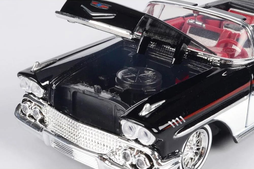 1958 Chevy Impala Convertible, Black/White - Motor Max 79025WLWK - 1/24 Scale Diecast Car