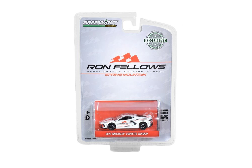 2022 Chevy Corvette C8 Stingray Coupe, White - Greenlight 30367/48 - 1/64 scale Diecast Car