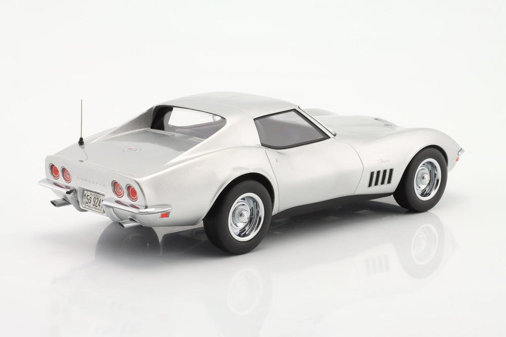 1969 Chevy Corvette Coupe, Silver - Norev 189032 - 1/18 Scale Diecast Model Toy Car