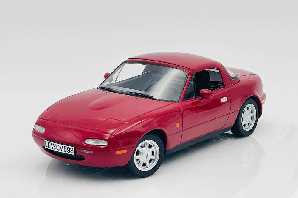 1989 Mazda MX-5 Miata Convertible, Red - Norev 188020 - 1/18 Scale
