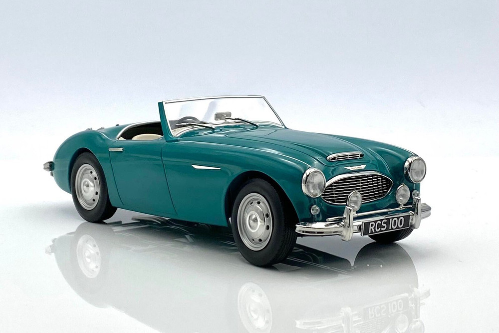 1959 Austin Healey 3000 Mk, Green - Norev 182600 - 1/18 Scale
