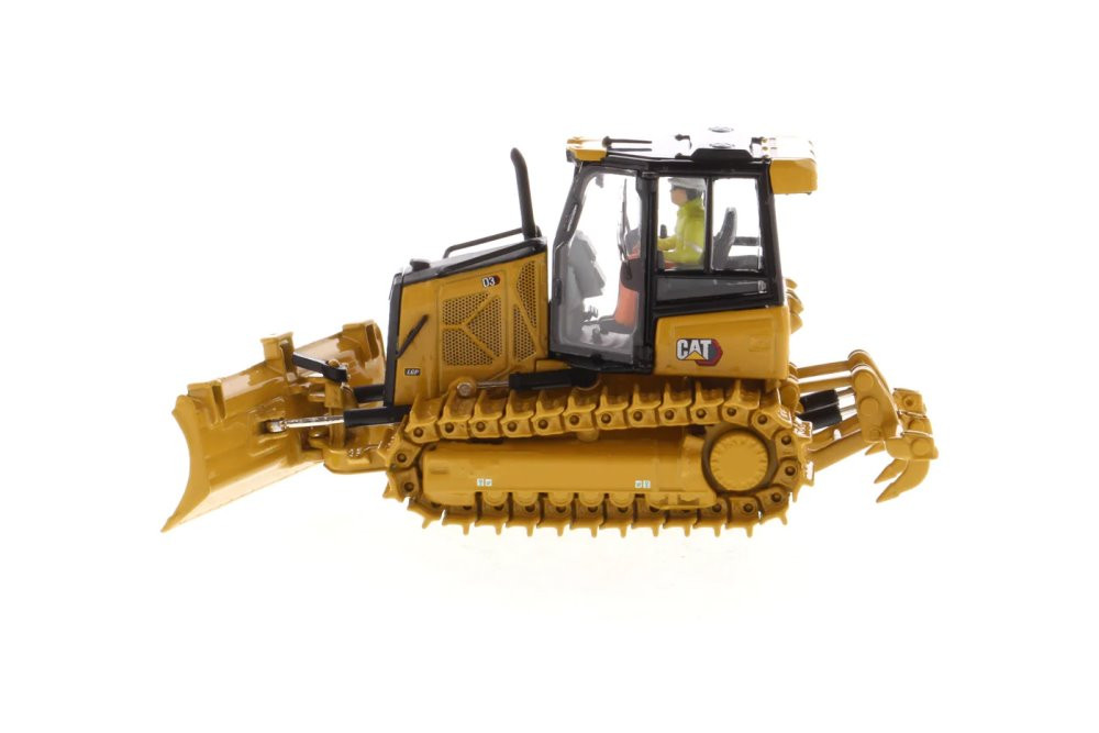 Caterpillar D3 Track Type Dozer with Operator - Diecast Masters 85673 - 1/50 Scale Replica