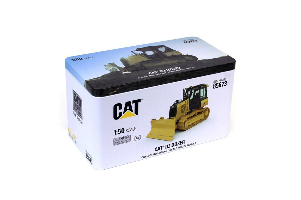 Caterpillar D3 Track Type Dozer with Operator - Diecast Masters 85673 - 1/50 Scale Replica