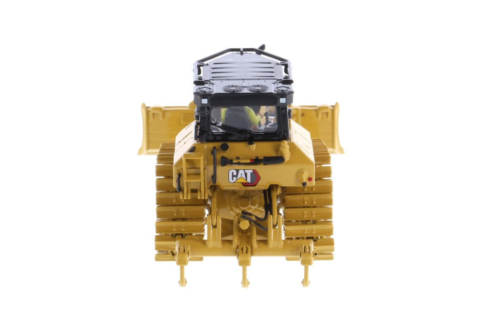 Caterpillar D5 LGP VPAT Track Type Dozer with Operator - Diecast Masters 85951 - 1/50 Scale Replica