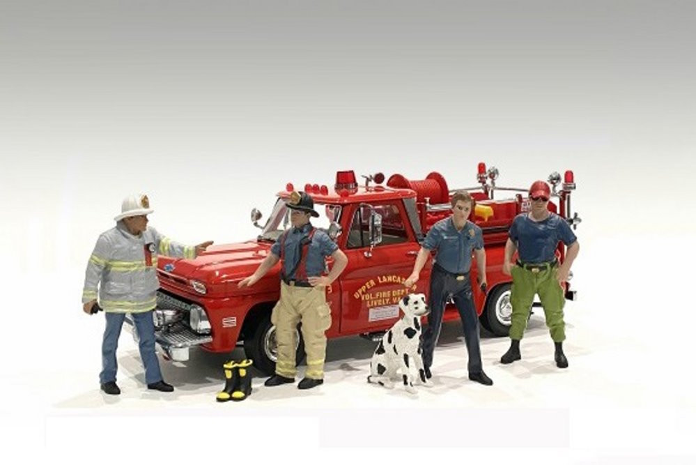 Firefighters - Fire Dog Training, American Diorama 76420 - 1/24 Scale Figurine - Diorama Accessory