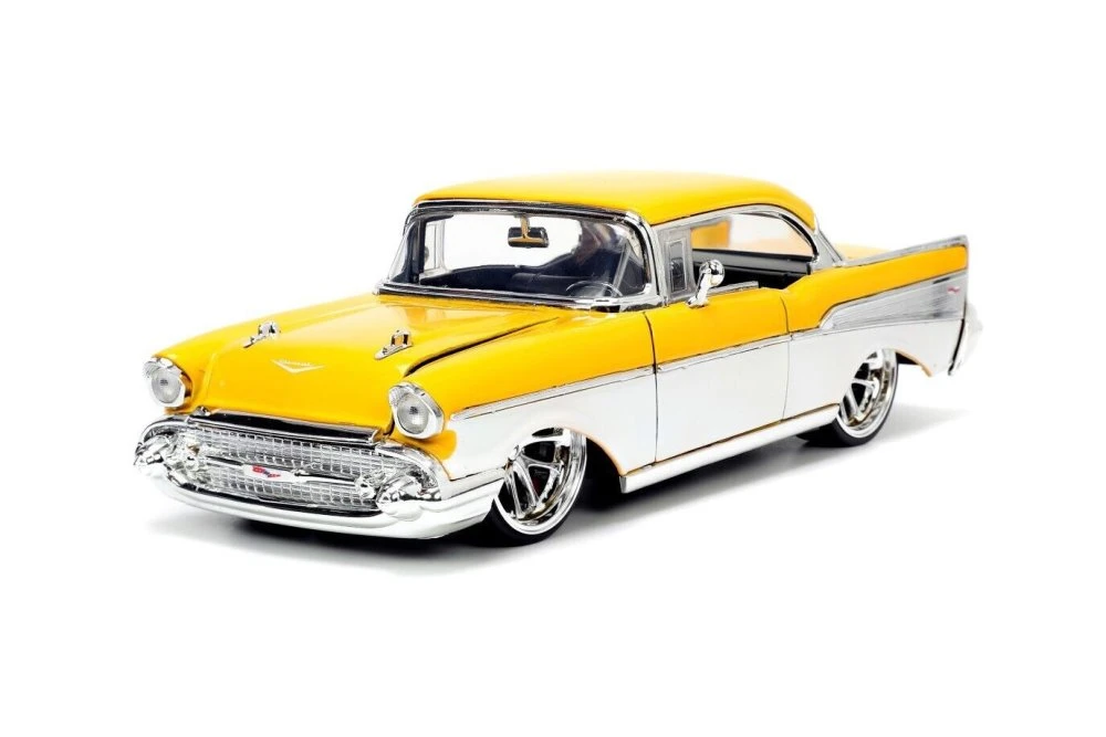 1957 BEL AIR ダイキャストモデル イエロー 1/18 Diecast Car w/Display Case - 1957 Chevy Bel Air, Yellow - Jada