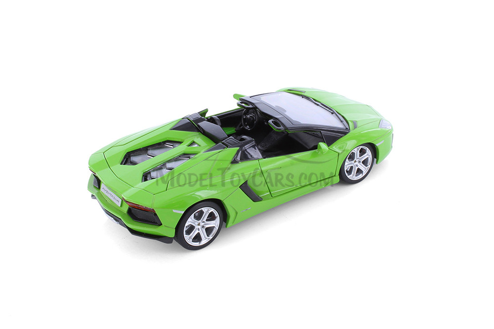 Lamborghini Aventador LP700-4 Roadster, Green - Showcasts 68254/74D - 1/24 scale Diecast Car