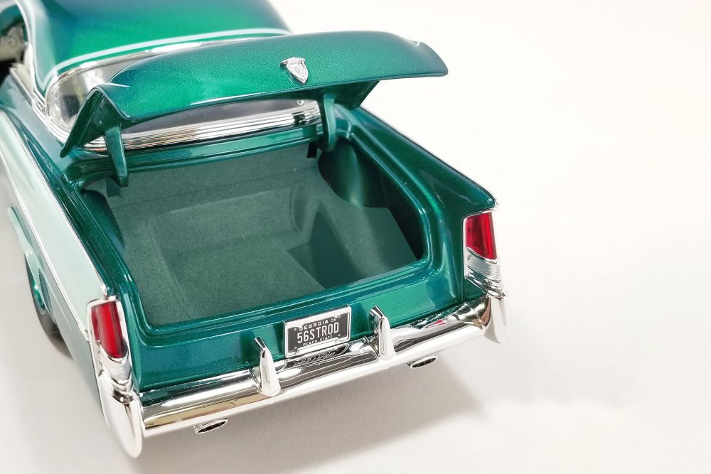 1956 Chrysler New Yorker St. Regis, Custom Mint Green - Acme A1809008 - 1/18 Scale Diecast Car