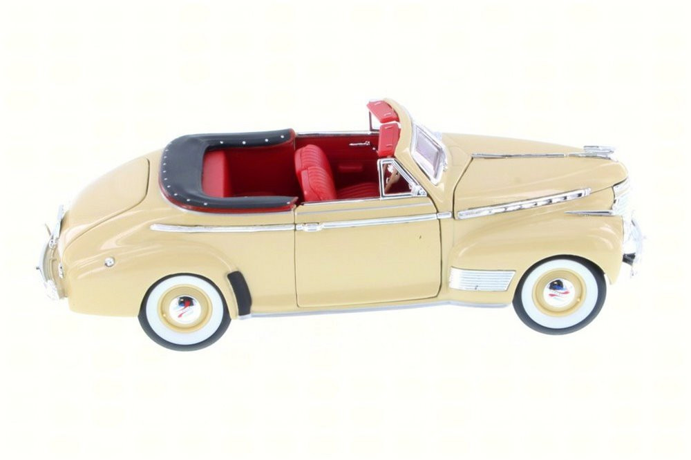 1941 Chevy Special Deluxe Convertible, Cream - Welly 22411WCM - 1