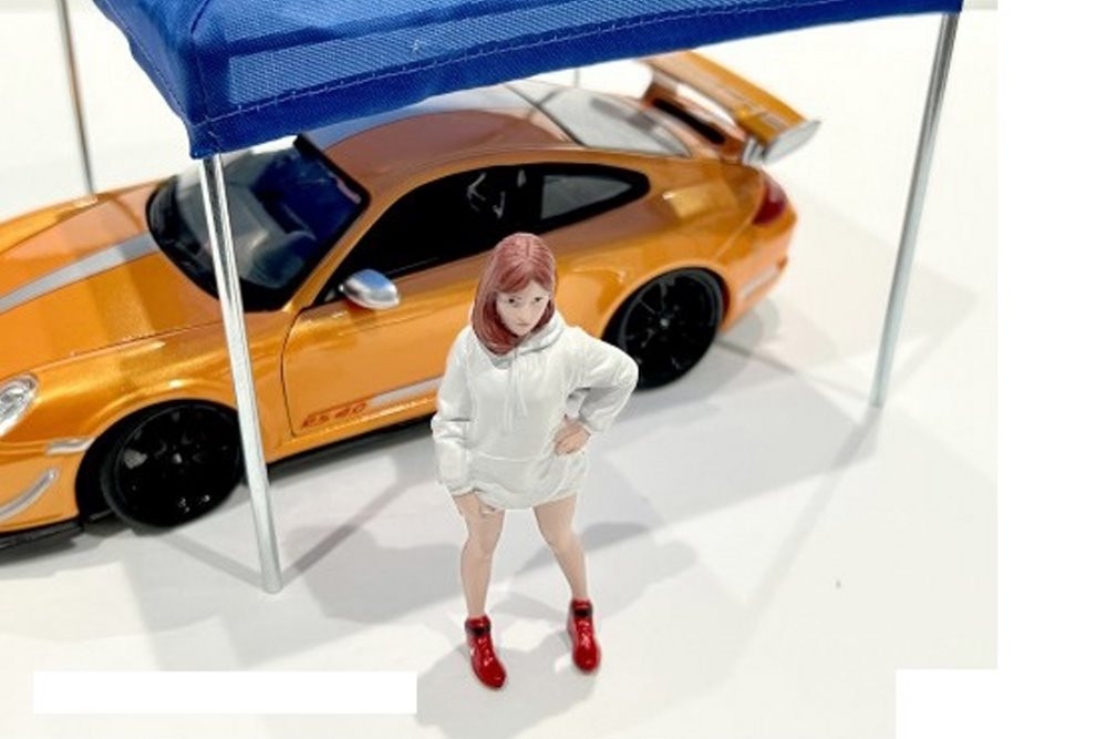 Hip Hop Girls Figure 2, White - American Diorama AD18102 - 1/18 Scale Figurine - Diorama Accessory