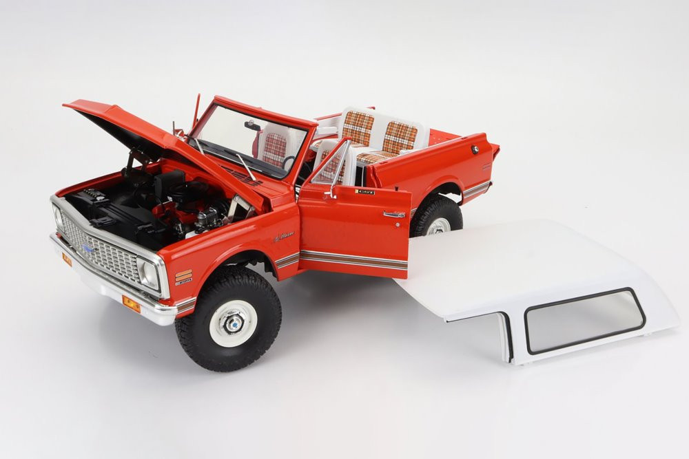 1972 Chevy K5 Blazer, Orange - Acme A1807711 - 1/18 Scale Diecast Model Toy Car
