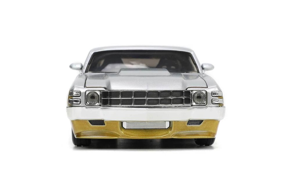 1970 Chevy Chevelle SS, Gold and Silver - Jada Toys 34116 - 1/24 Scale Diecast Model Toy Car