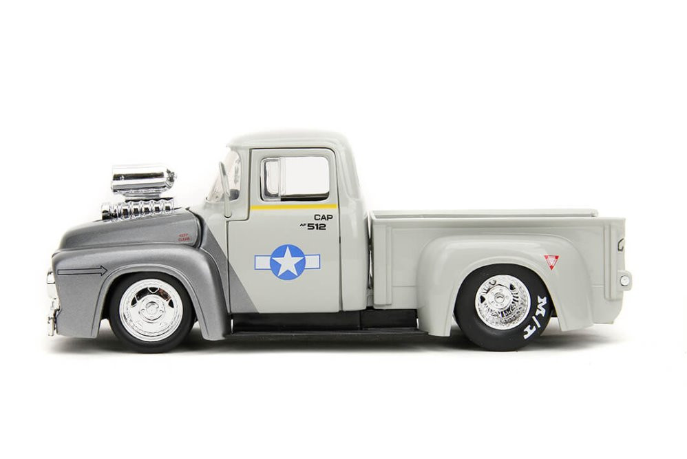 1956 Ford F-100 Pickup w/ Guile Figure, Street Fighter - Jada Toys 34373 - 1/24 Scale Diecast Car