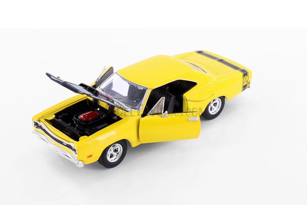 1969 Dodge Coronet Super Bee, Yellow - Showcasts 77315YL - 1/24 Scale Diecast Model Toy Car