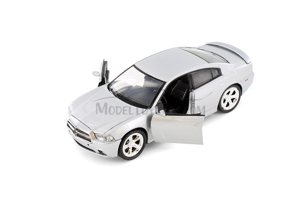 Showcasts 2011 Dodge Charger R/T Hardtop Diecast Car Set - Box of 4 1/24 Scale Diecast Model Cars, Assorted Colors