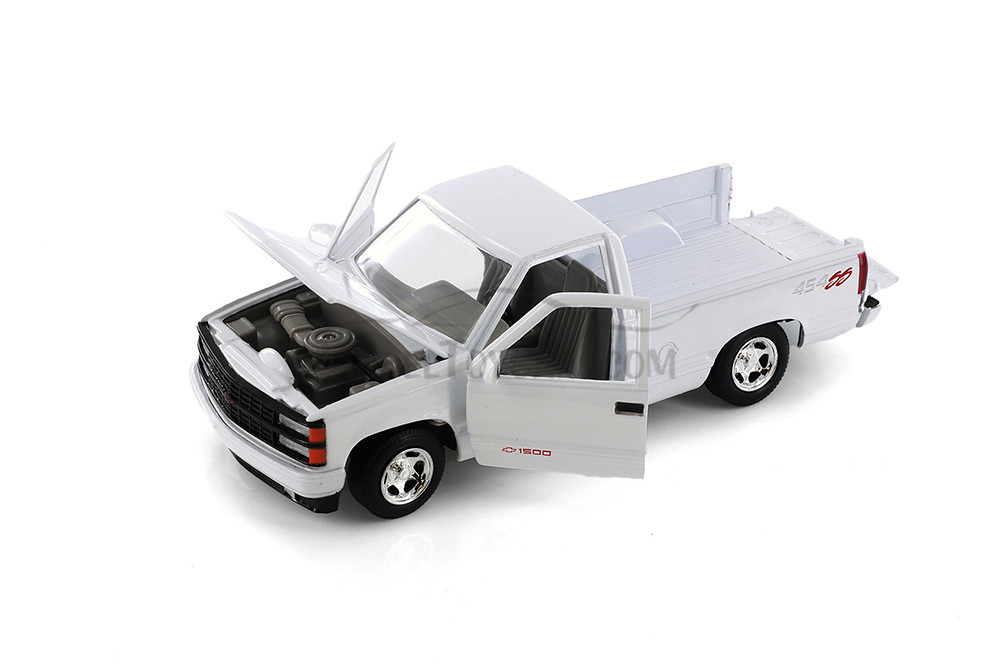 Showcasts 1992 Chevrolet 454 SS Pickup Truck Diecast Car Set - Box of 4 1/24 Scale Diecast Model Cars, Assorted Colors