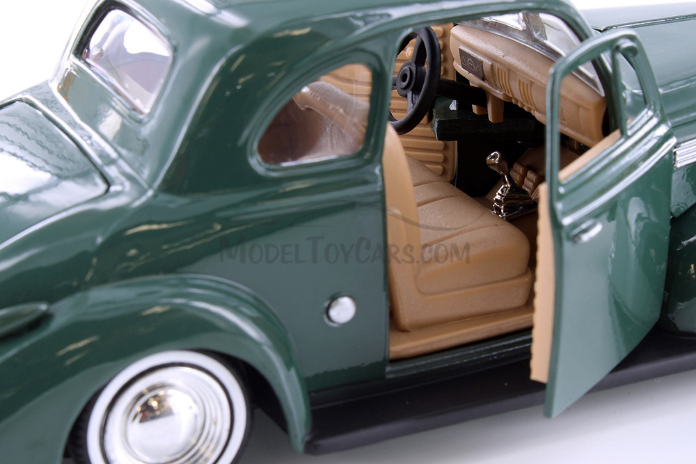 1939 Chevy Coupe , Green - Showcasts 77247D - 1/24 Scale Diecast