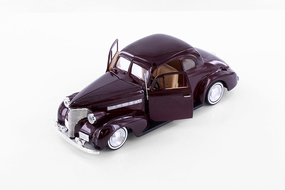 1939 Chevy Coupe , Burgundy - Showcasts 77247D - 1/24 Scale