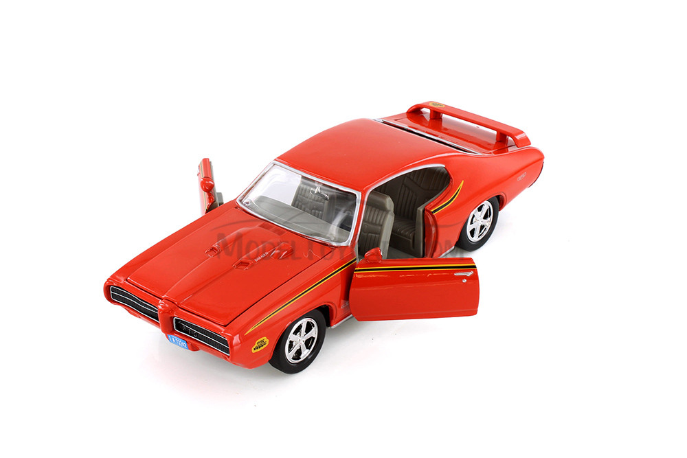1969 Pontiac® GTO™ Judge™, Orange - Showcasts® 77242D - 1/24 Scale