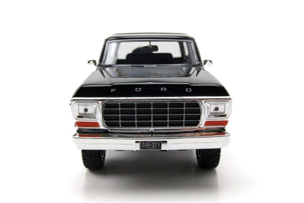 1978 Ford Bronco Ranger XLT w/ Spare Tire, Black/Red - Showcasts 71371WRK - 1/24 Scale Diecast Car