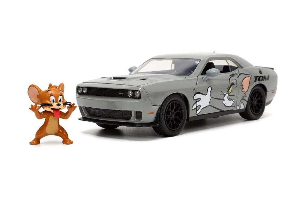 Diecast Car w/Display Case - 2015 Dodge Challenger  w/Jerry Figure, Tom and Jerry - Jada Toys 33722 - 1/24 scale Diecast Car